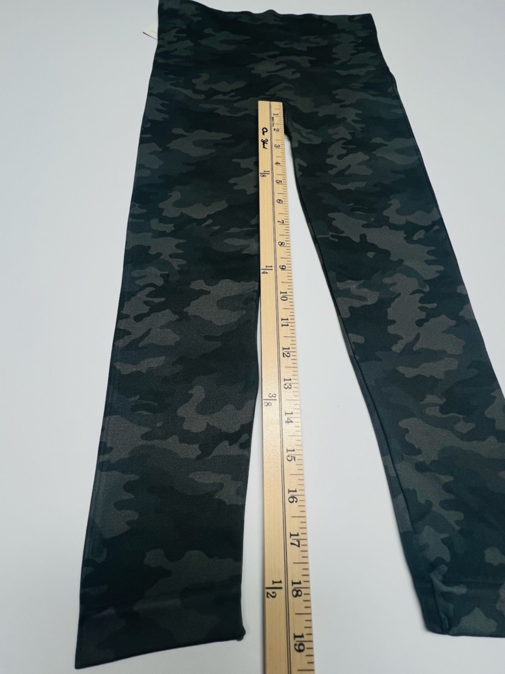 SPANX Women’s Camo Leggings Medium Green Sage High Waist Shaping NWT - Picture 9 of 9